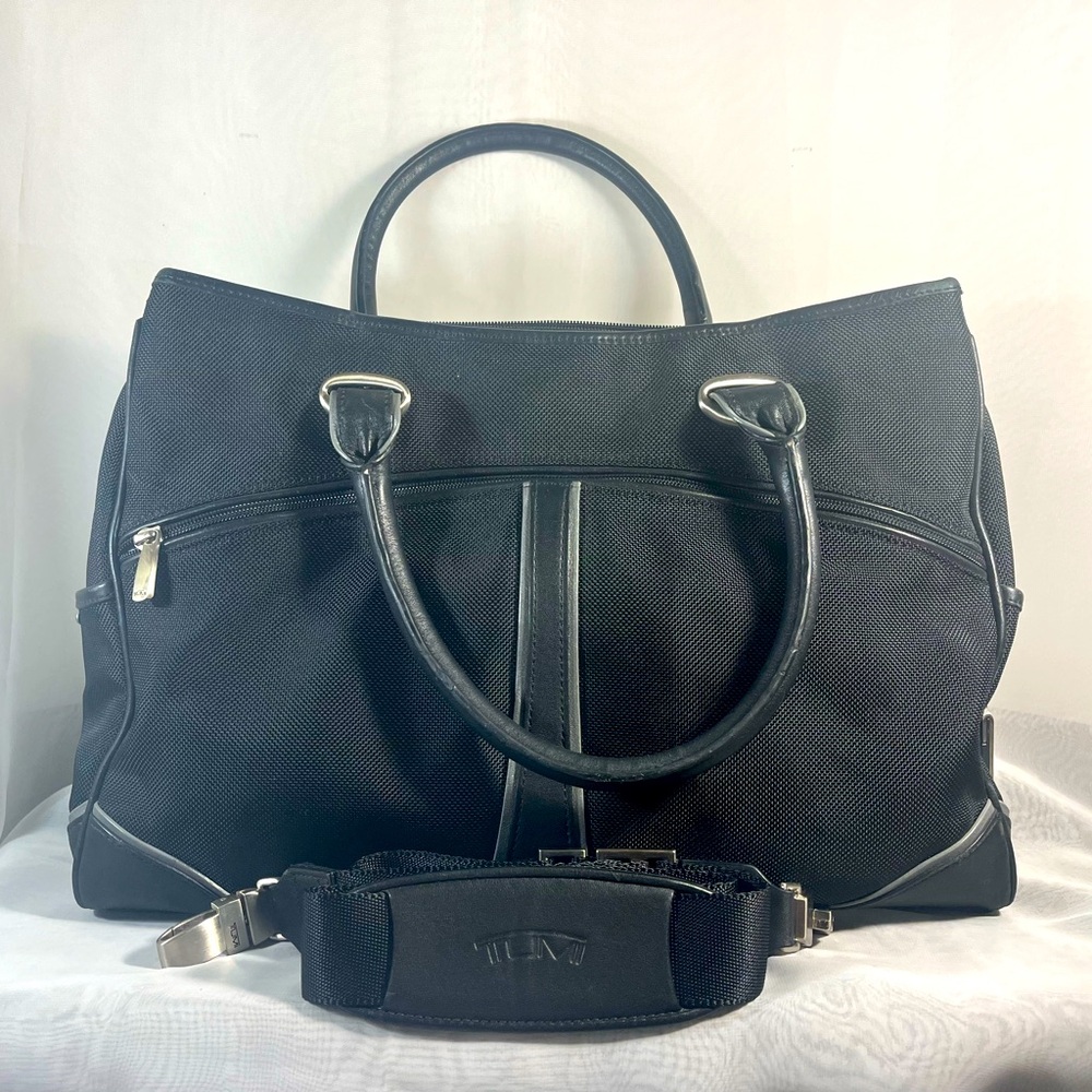 TUMI Travel Laptop Bag Black with Shoulder Strap / Crossbody.